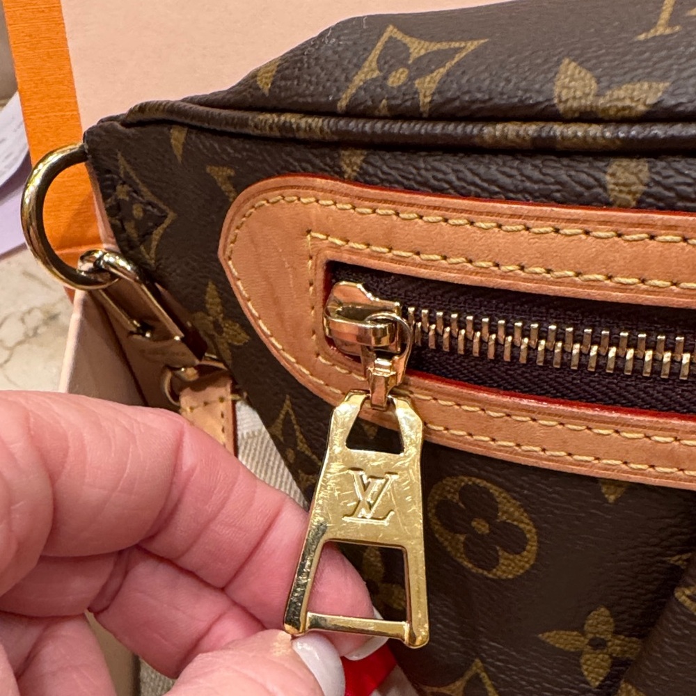 Louis Vuitton Brown High Rise Crossbody Bag - Picture 7 of 17